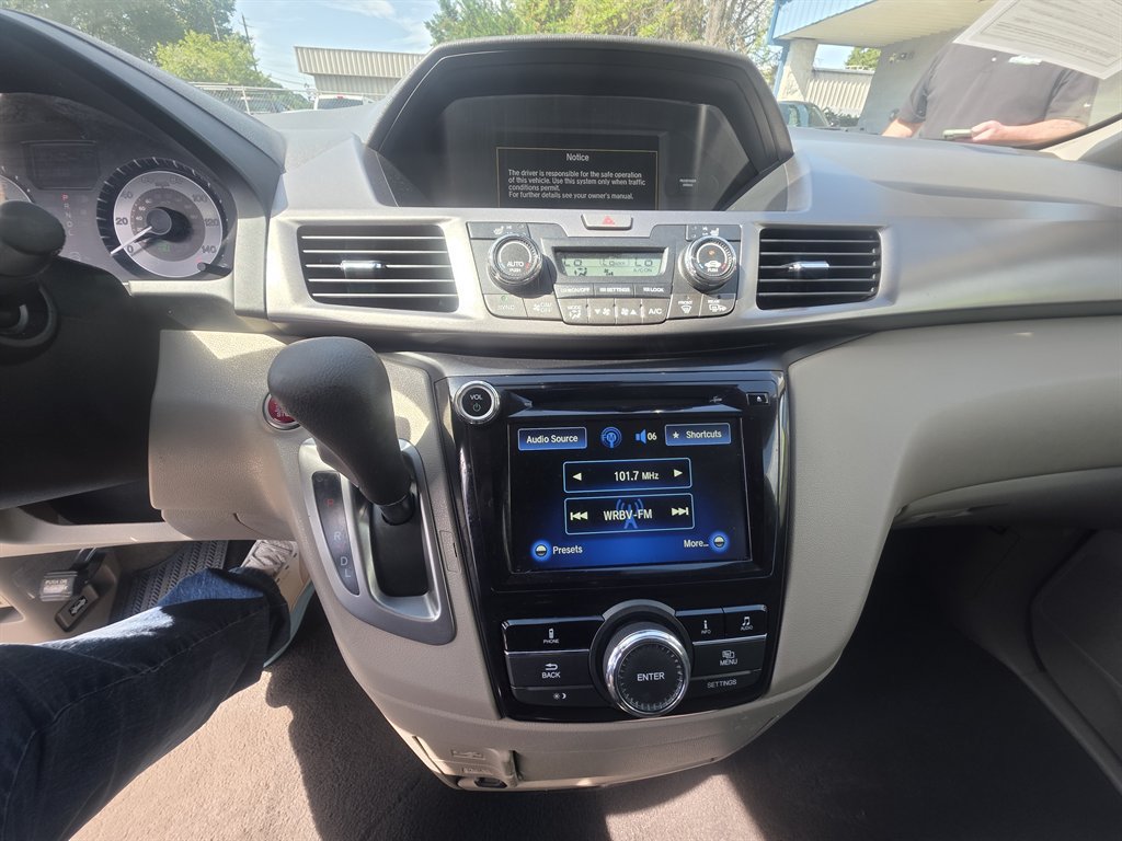 Used 2015 Honda Odyssey EX-L image 10