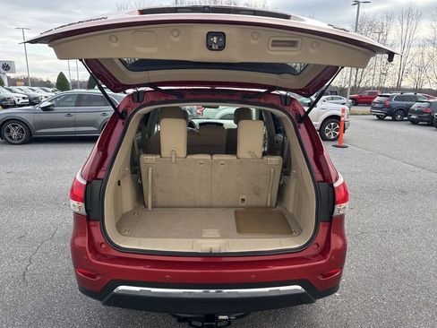 Used 2015 Nissan Pathfinder SV image 10