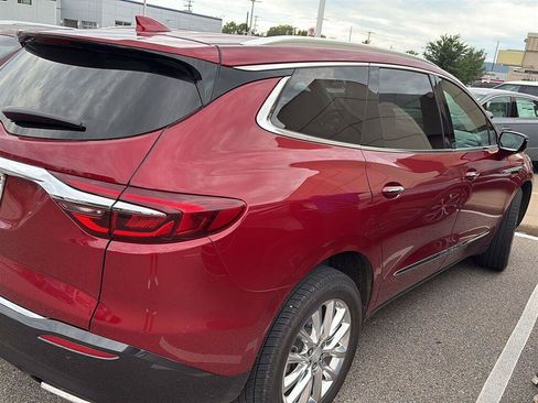 Used 2021 Buick Enclave Essence AWD/4WD image 8