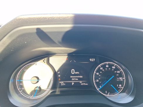 Used 2024 Toyota Venza LE image 19