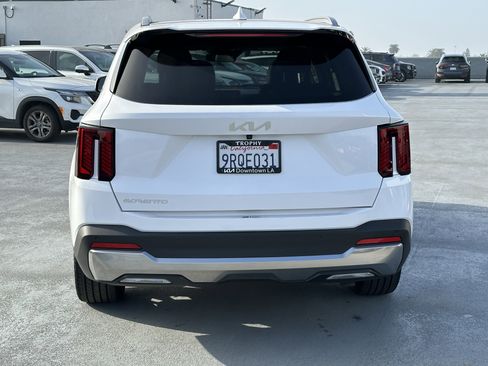 Certified 2024 Kia Sorento SX image 5