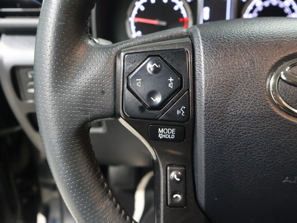 Used 2022 Toyota 4Runner TRD Off-Road Premium w/ Moonroof Package AWD/4WD image 38