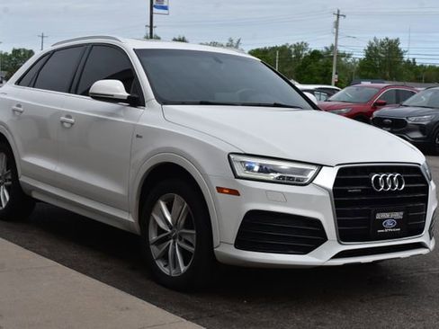 Used 2018 Audi Q3 2.0T Premium Plus w/ Premium Plus Package AWD/4WD image 7