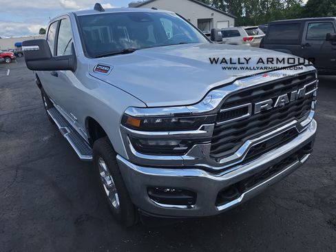 Used 2026 RAM 2500 Big Horn AWD/4WD image 1
