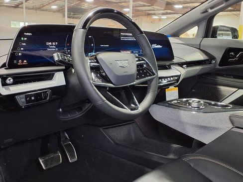 New 2026 Cadillac Optiq Sport 1 image 14