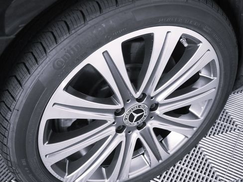 Certified 2018 Mercedes-Benz E 400 4MATIC Sedan image 7
