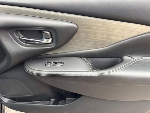 Used 2018 Nissan Murano SL w/ Moonroof Package image 23