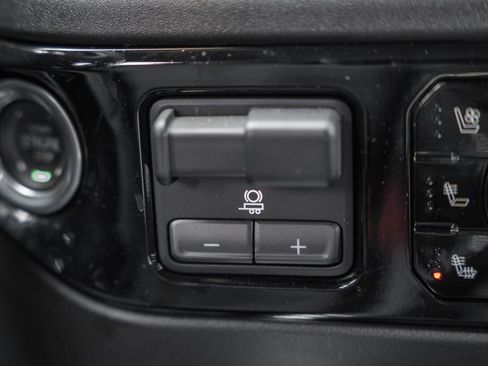 Used 2025 Chevrolet Silverado 1500 LTZ w/ Z71 Off-Road Package image 30