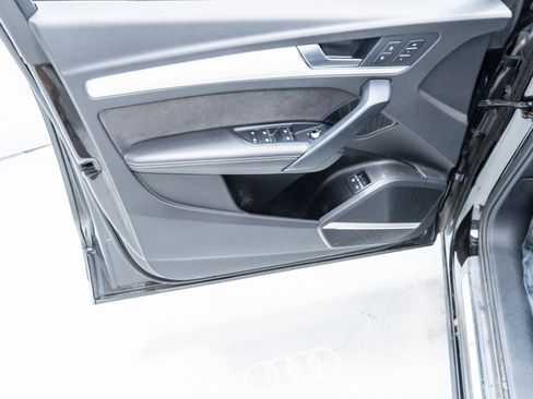 Used 2021 Audi Q5 e Premium Plus w/ Premium Plus Package image 23