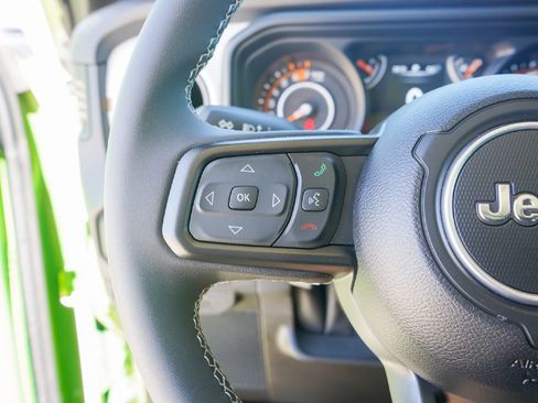 Used 2025 Jeep Wrangler Sport S image 12