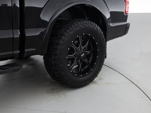 Used 2018 Ford F150 XLT w/ Equipment Group 302A Luxury image 22