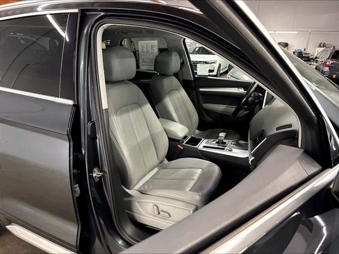 Used 2018 Audi Q5 2.0T Premium Plus w/ Premium Plus Package AWD/4WD image 10