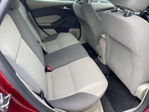 Used 2013 Ford Focus SE FWD image 22