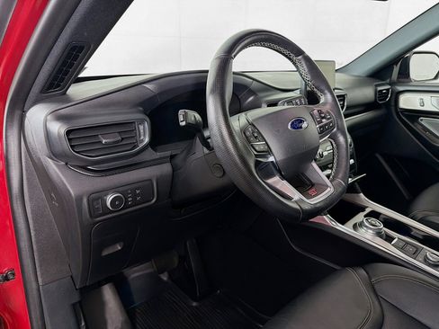 Used 2020 Ford Explorer ST w/ ST Street Pack image 10