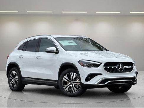 New 2025 Mercedes-Benz GLA 250 image 2
