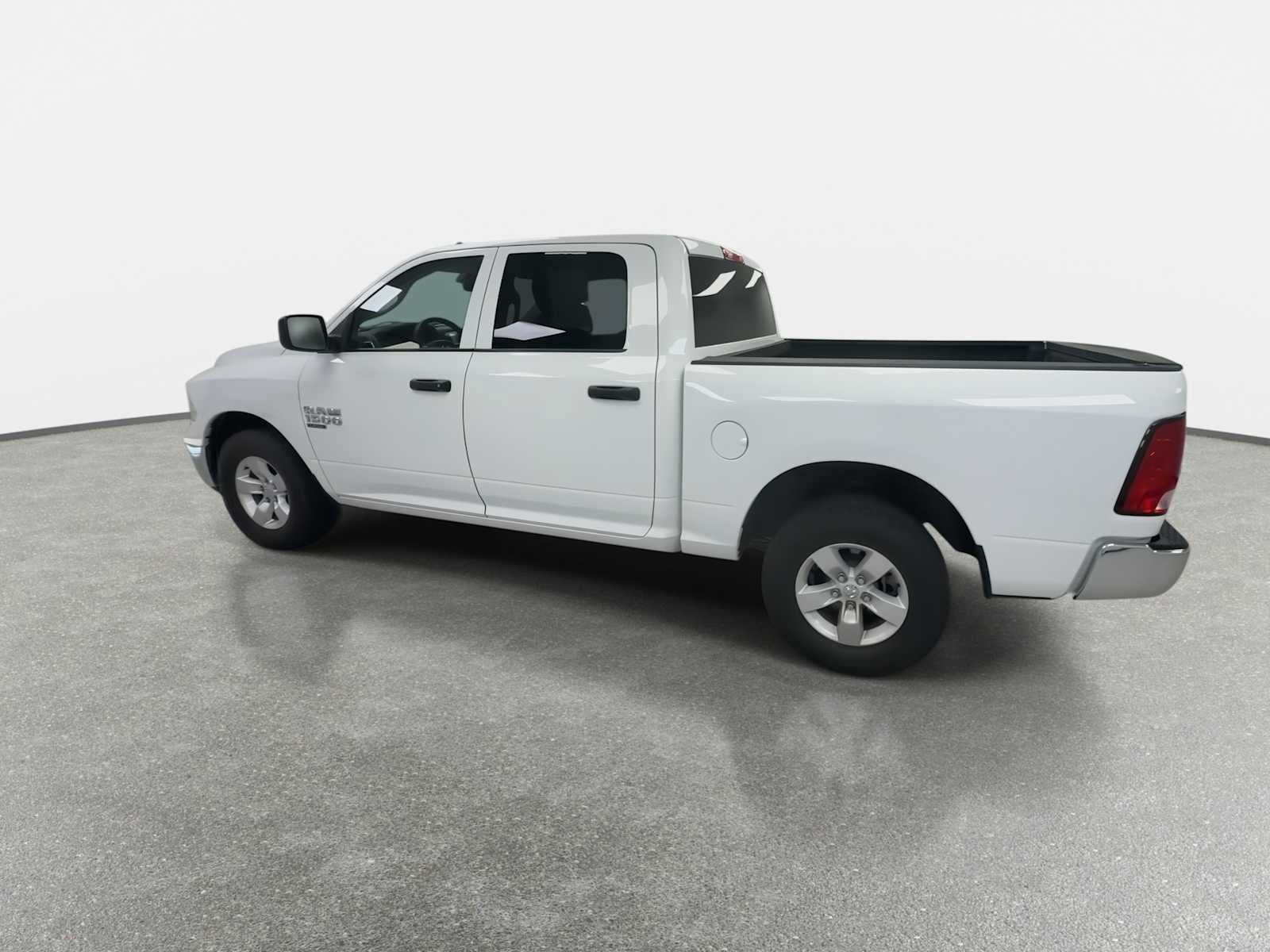 Used 2022 RAM 1500 Classic SLT w/ Electronics Group AWD/4WD image 6