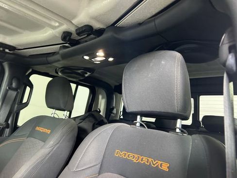 Used 2020 Jeep Gladiator Mojave w/ Cold Weather Group image 13