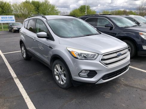 Used 2018 Ford Escape SEL FWD image 3