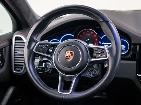 Certified 2023 Porsche Cayenne GTS AWD/4WD image 12