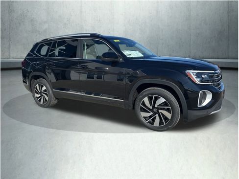 New 2026 Volkswagen Atlas SEL image 7