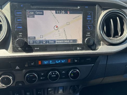 Used 2017 Toyota Tacoma TRD Sport w/ Premium & Technology Package image 14