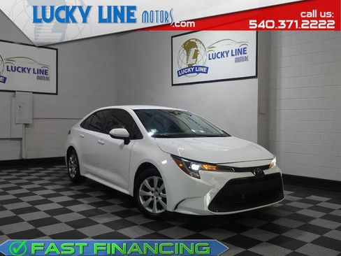 Used 2022 Toyota Corolla LE FWD image 1