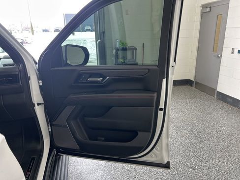 Used 2025 GMC Yukon AT4 Ultimate w/ LPO, Floor Liner Package image 26