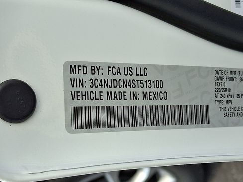 Used 2025 Jeep Compass Limited AWD/4WD image 26