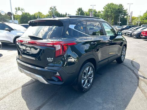 Used 2024 Kia Seltos S AWD/4WD image 5