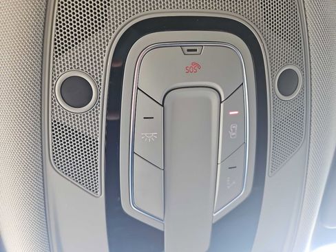 Used 2018 Audi Q5 2.0T Premium image 19