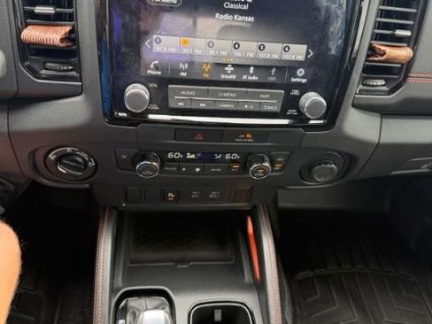 Used 2022 Nissan Frontier PRO-4X w/ Technology Package AWD/4WD image 27