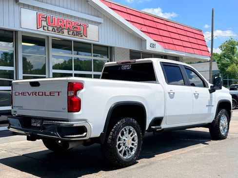 Used 2021 Chevrolet Silverado 2500 LT w/ Convenience Package AWD/4WD image 3