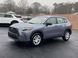 Used 2023 Toyota Corolla Cross L video 3
