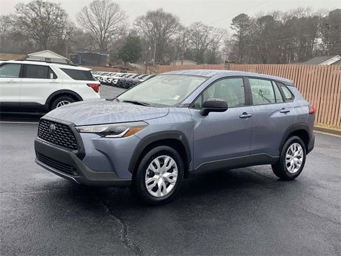 Used 2023 Toyota Corolla Cross L image 3