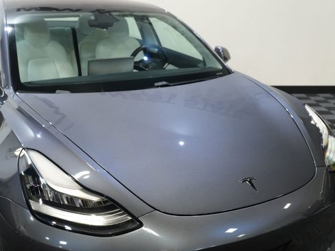 Used 2019 Tesla Model 3 Performance image 12