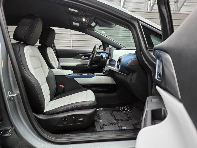 Used 2025 Chevrolet Equinox EV LT w/ Convenience Package II FWD image 15