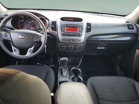 Used 2015 Kia Sorento LX FWD image 9