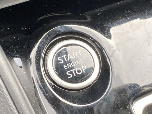 Certified 2025 Nissan Versa SV w/ Trunk Package image 10