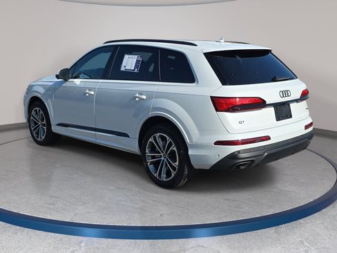 Used 2025 Audi Q7 2.0T Premium w/ Convenience Plus Package AWD/4WD image 7