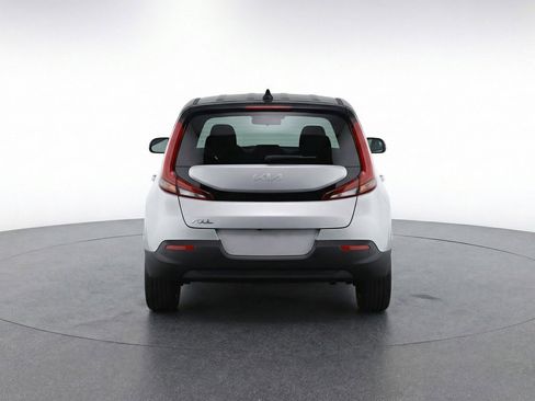 Used 2025 Kia Soul LX w/ LX Technology Package image 7