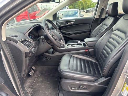 Used 2024 Ford Edge SEL image 2