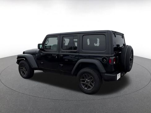 Used 2025 Jeep Wrangler Sport S image 7