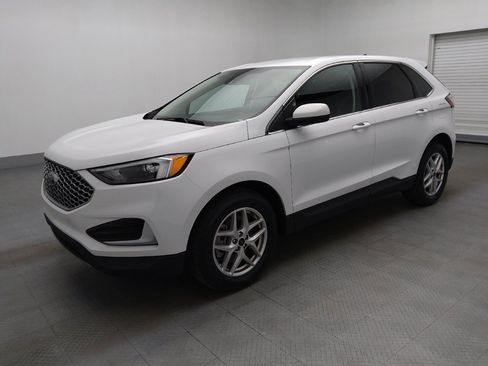 Used 2024 Ford Edge SEL image 2