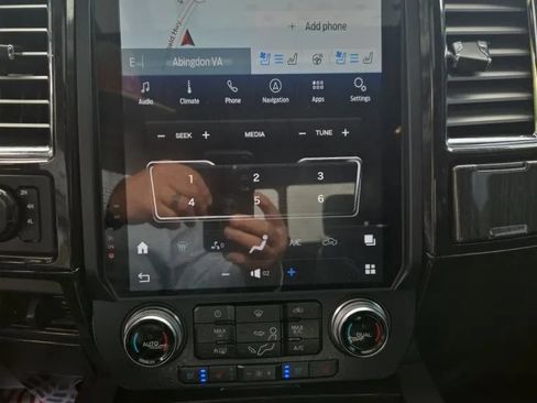Used 2017 Ford F250 Platinum w/ Platinum Ultimate Package AWD/4WD image 15