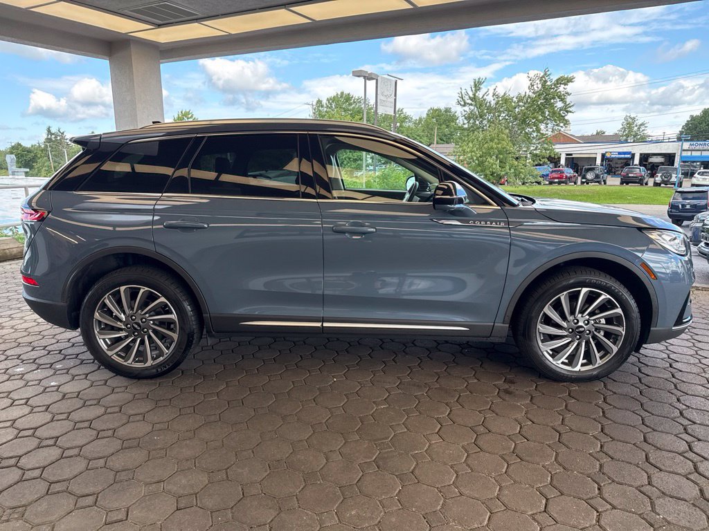 Certified 2023 Lincoln Corsair Reserve w/ Equipment Group 201A AWD/4WD image 4