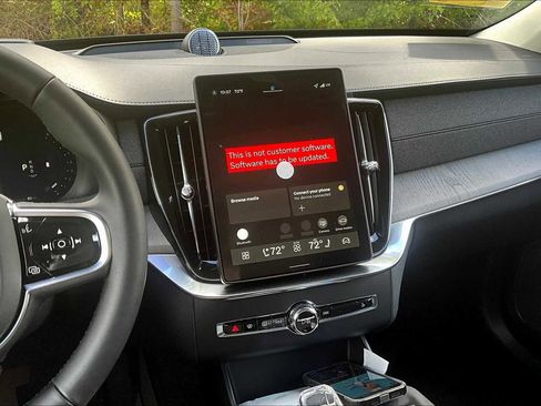 New 2026 Volvo XC90 B6 Ultra w/ Lounge Package image 8