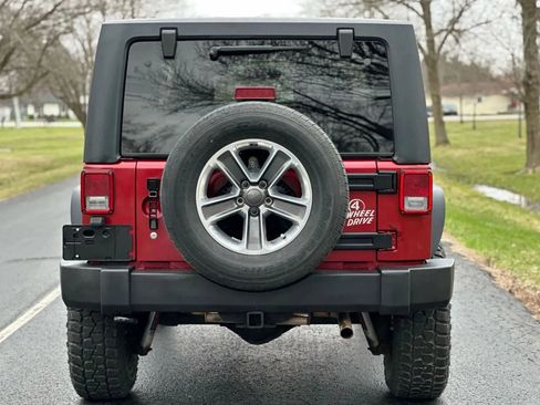 Used 2012 Jeep Wrangler Sport AWD/4WD image 7