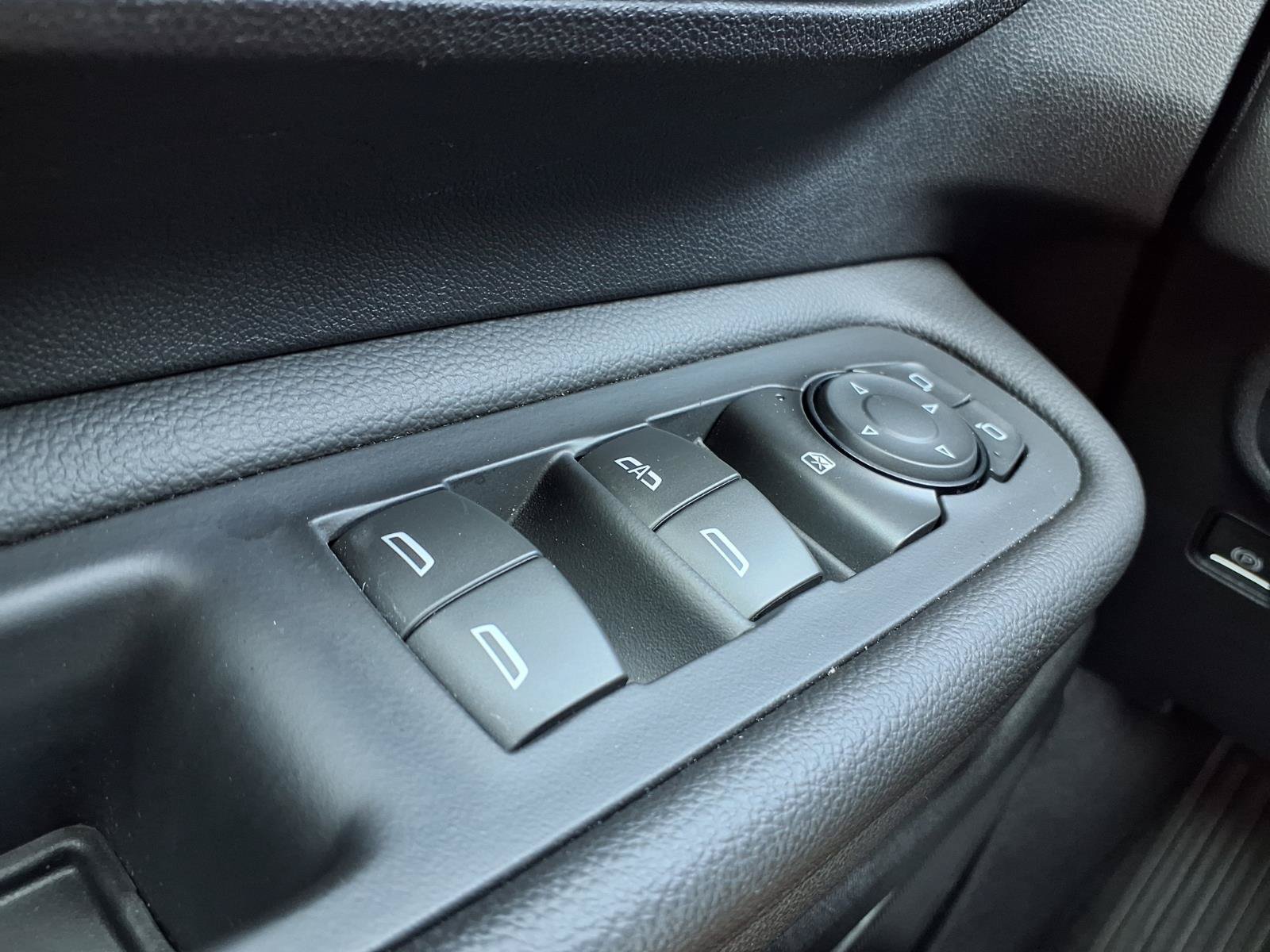 Used 2024 GMC Terrain SLT FWD image 25