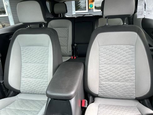 Used 2020 Chevrolet Equinox LT w/ Driver Convenience Package image 20