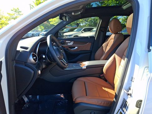 Certified 2022 Mercedes-Benz GLC 300 4MATIC image 13